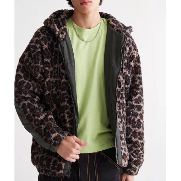 Urban Outfitters Other - URBAN OUTFITTERS UO Patterned Fleece Hooded Jacket - NWT (L)
